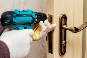 When to Call Emergency Locksmith Services: Common Situations Explained
