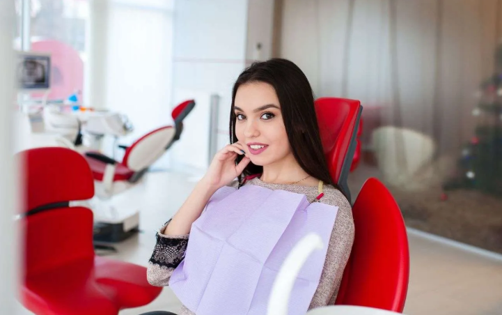 6 Cosmetic Dentistry Solutions That Support Patients Of Every Age