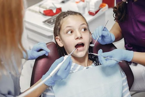 How Family Dentistry Encourages Responsibility In Teen Patients